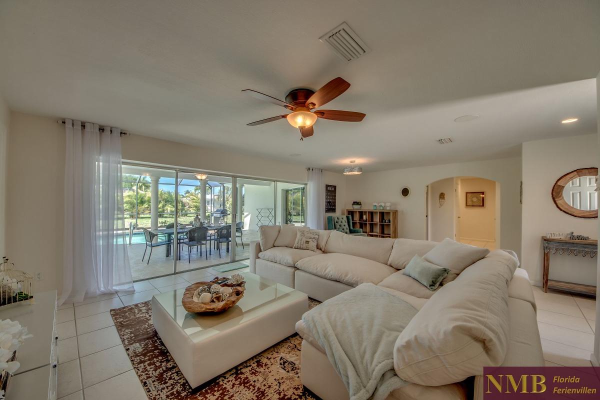 Ferienhaus-Cape-Coral-Cozy-Island_14-Family Room